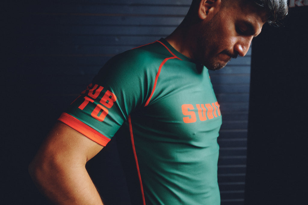 Banner Rash Guard Vol. 1